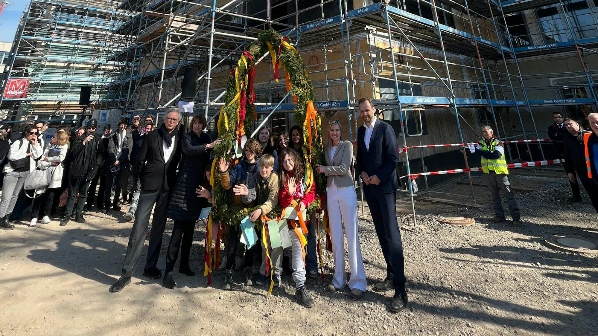 Richtfest am Neubau der Gesamtschule Ossendorf