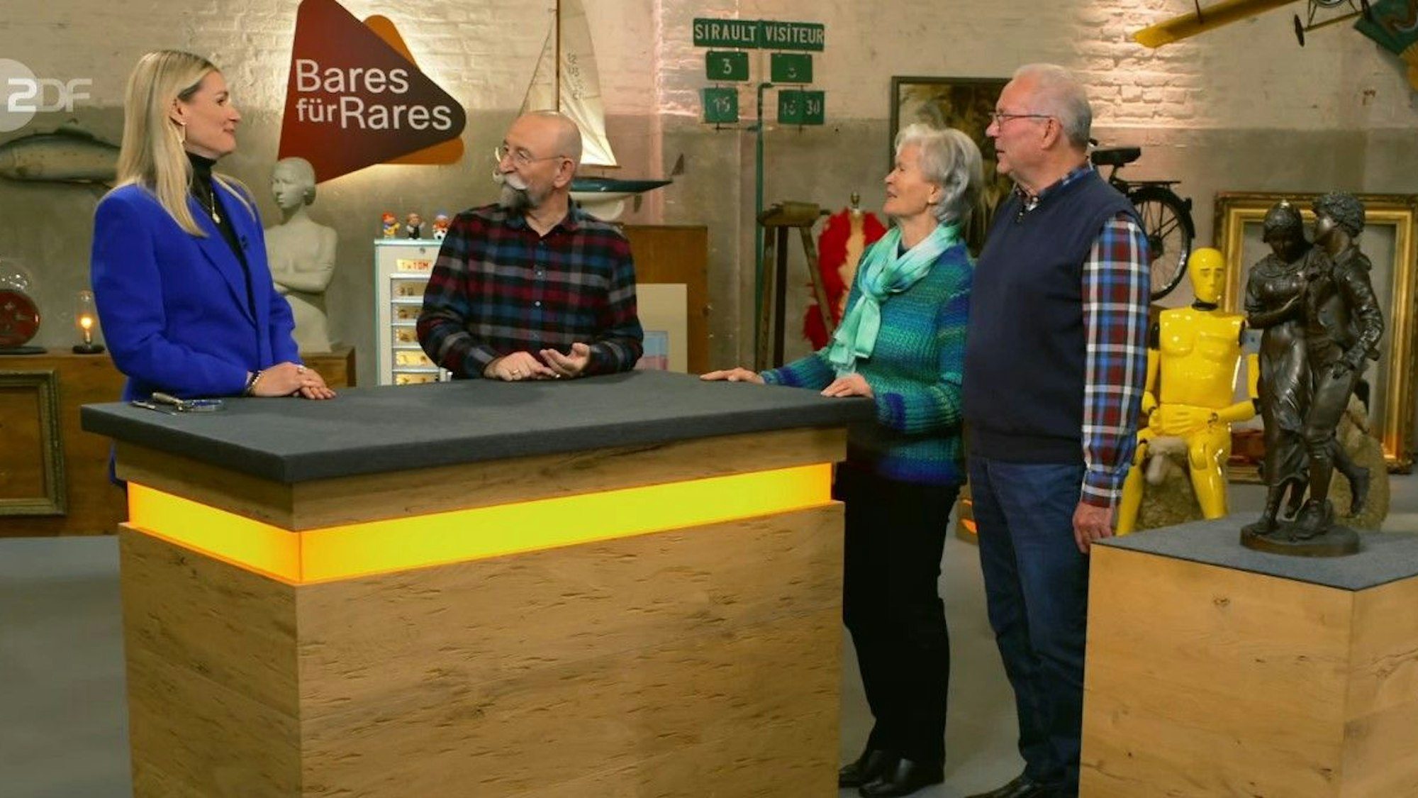 Michael und Anne Zimmermann (v.r.) mit Horst Lichter und Bianca Berding bei „Bares für Rares“.