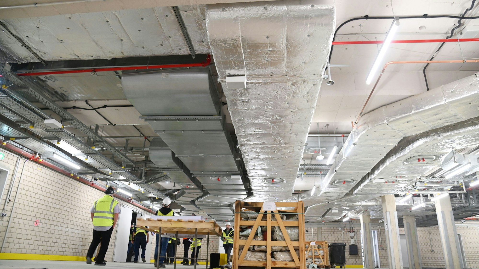 Im Inneren der Bühnen-Baustelle.