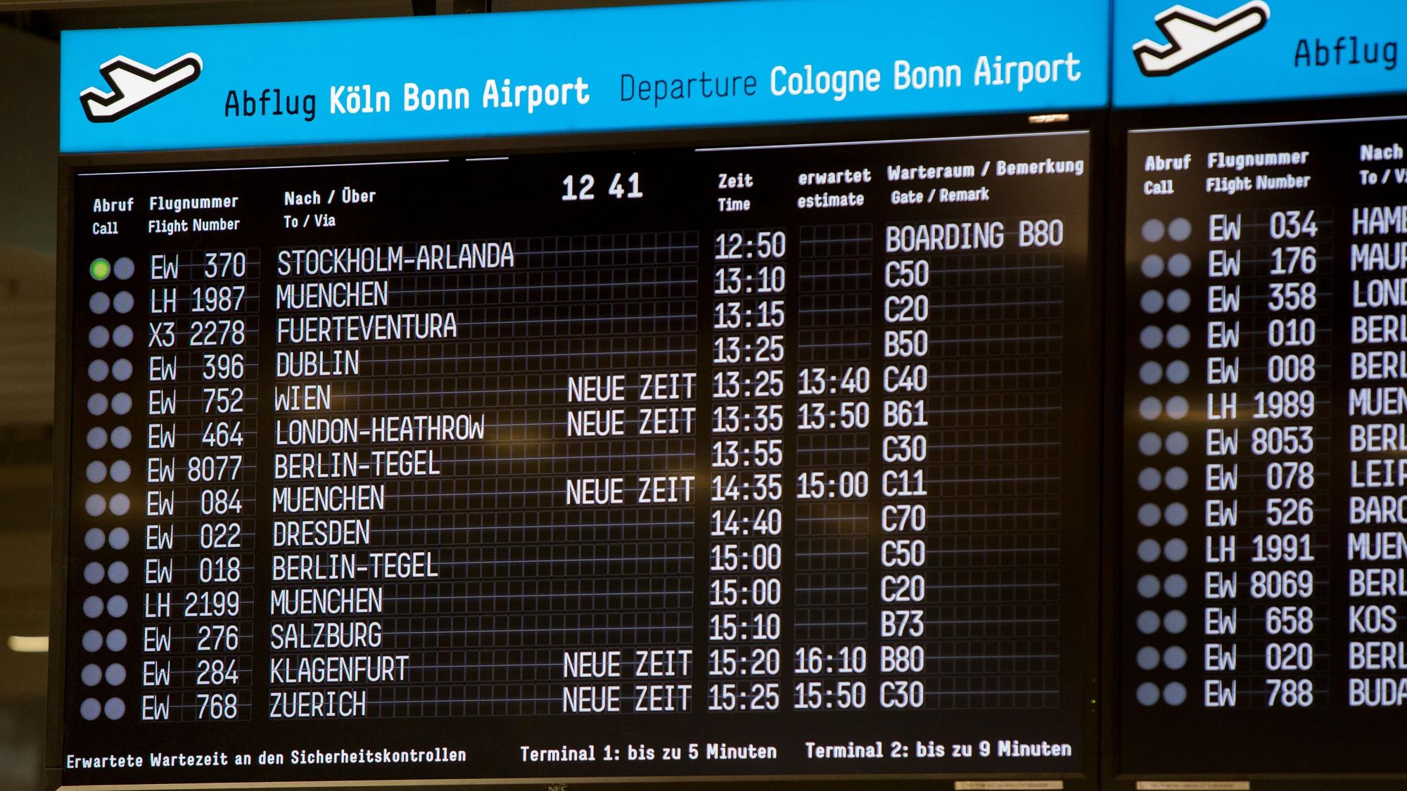 Die Kläger achteten nicht auf die Anzeigetafeln am Flughafen.