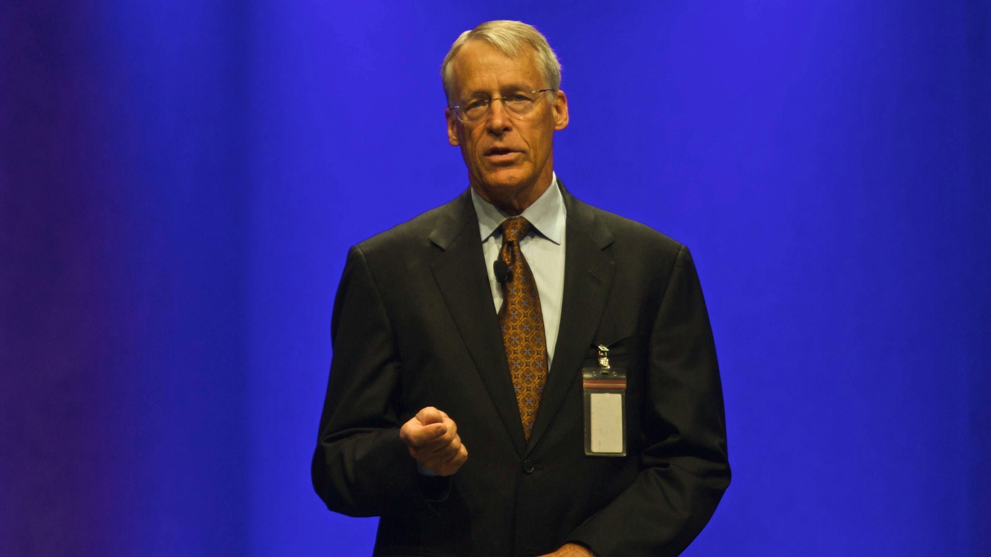 Rob Walton, Vorsitzender der Geschäftsführung Wal Mart Stores, Inc., während der Aktionärsversammlung von WalMart in Fayetteville.