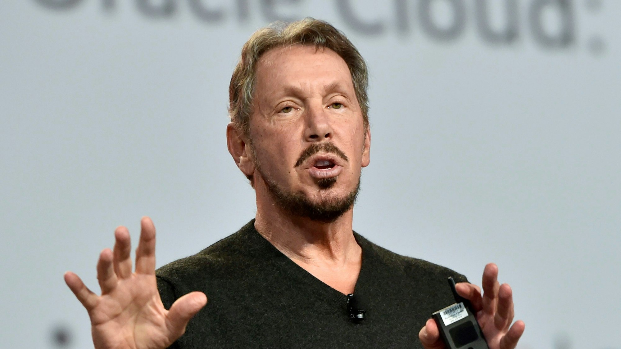 Larry Ellison inszeniert sich gerne auf der großen Bühne – etwa bei seiner Keynote zur Oracle OpenWorld am 25. Oktober 2015 in San Francisco.