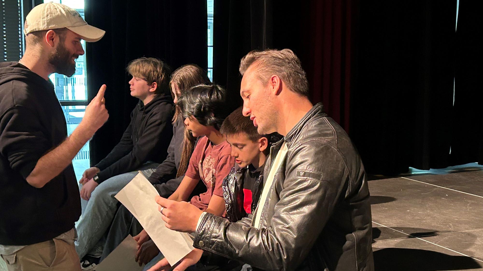Das Bild zeigt Teilnehmer der vergangenen Ausgabe vom „Cologne Song Contest“.