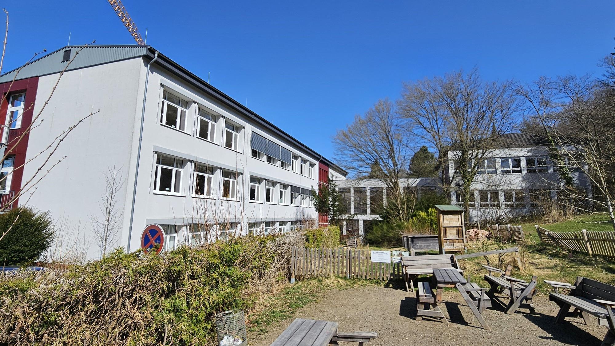 Blick auf die Gebäude der Realschule Schleiden.