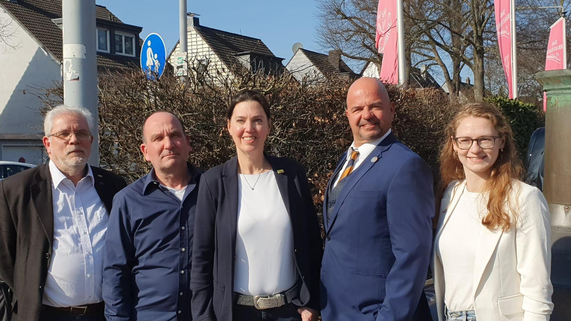 Team Kommunalwahlkampf um Valeska Hansen, FDP leverkusen