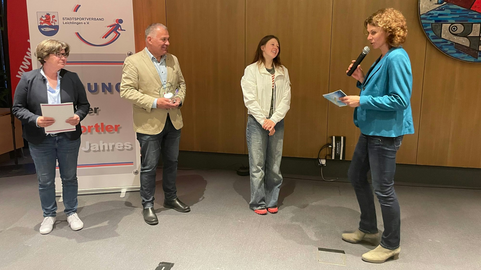 Leicht verspätet, aber glücklich: Polina Stepanchenko ist Leichlingens Jugendsportlerin des Jahres.