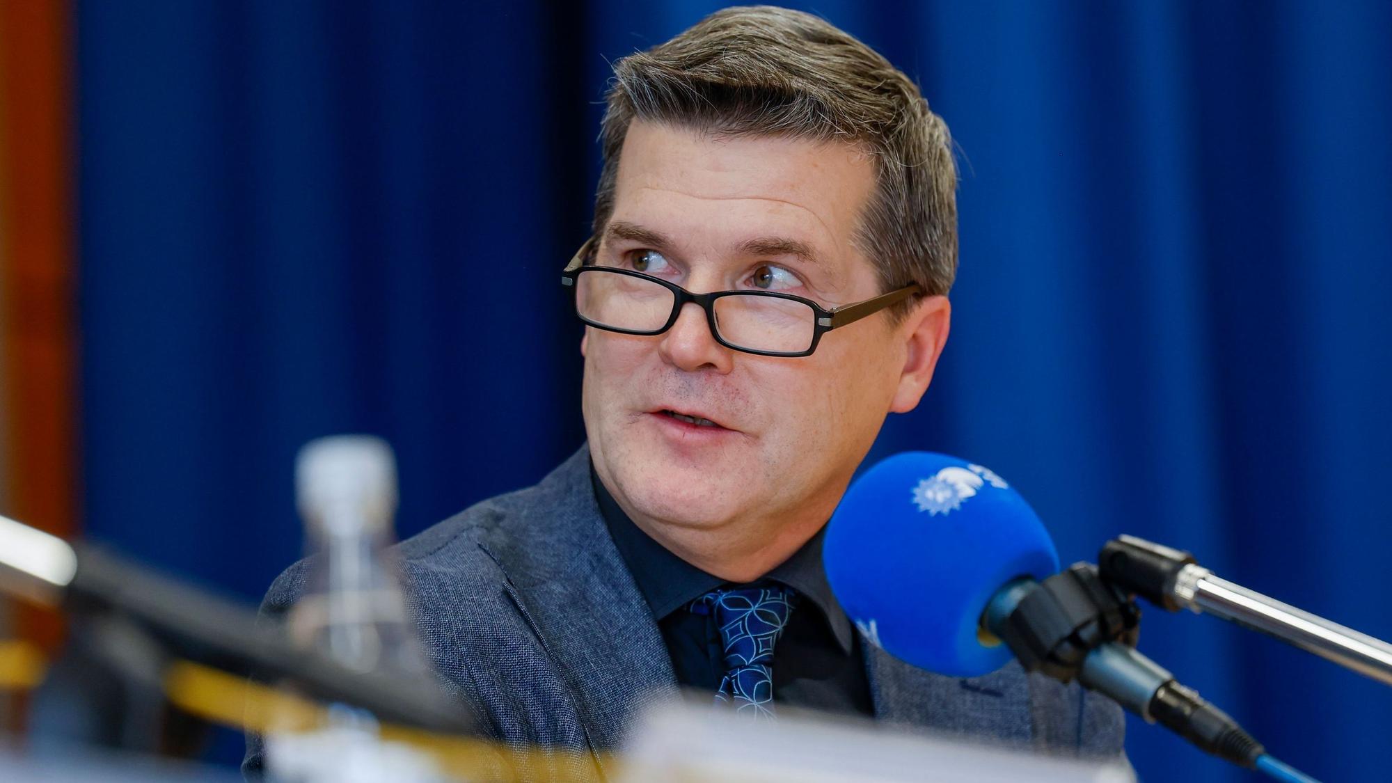 Staatsanwalt Ulrich Bremer weist die Vorwürfe der Angehörigen des ermordeten Rentners zurück.