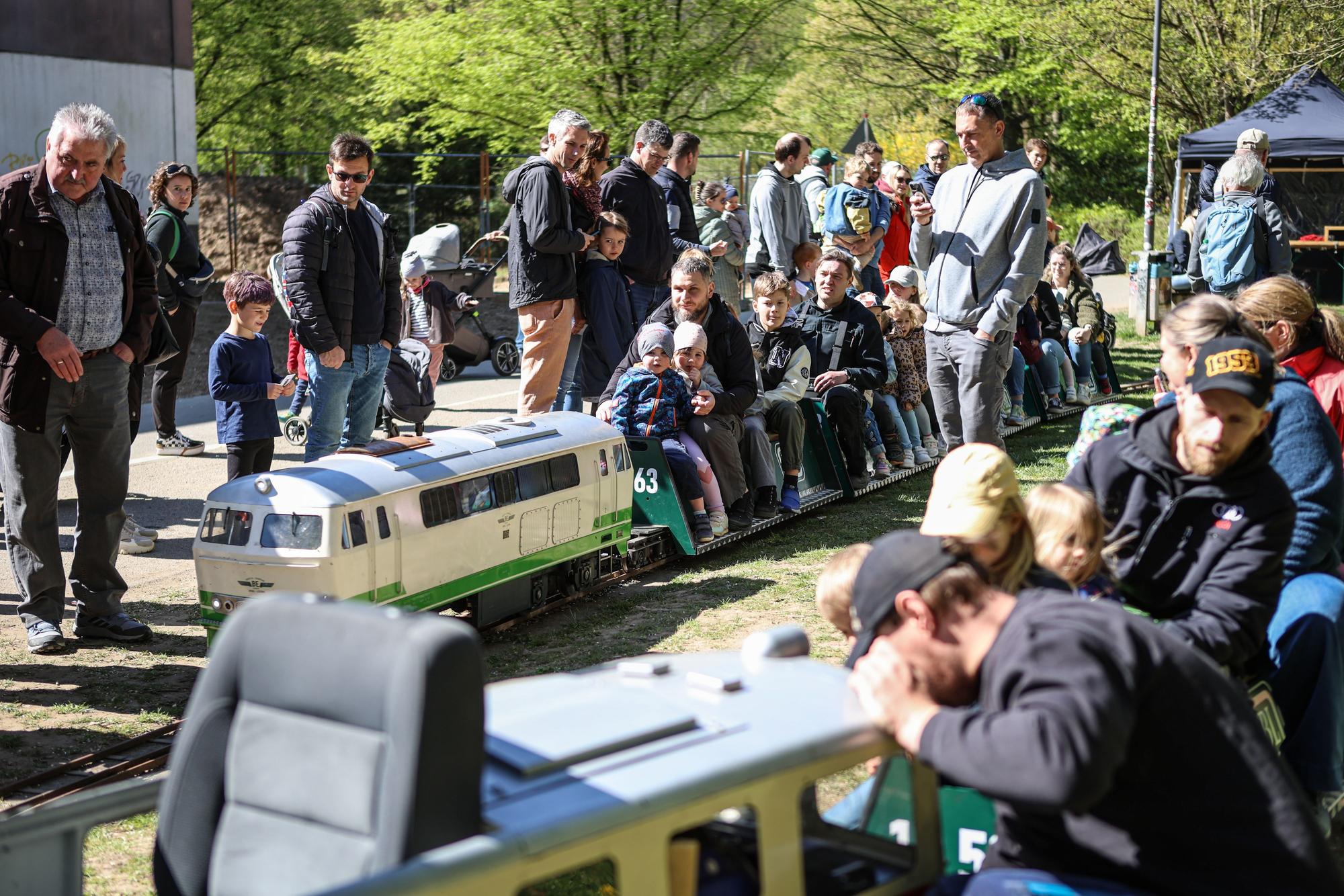 Lokomotiven im Stadtpark