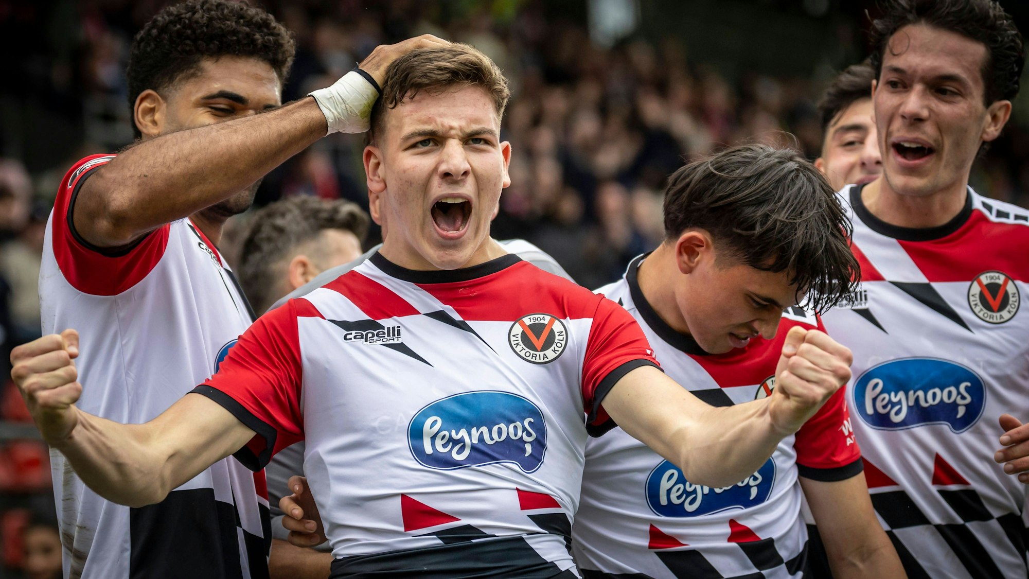 Jubel nach dem Debüt-Tor: Said El Mala nutzte seinen ersten Startelf-Auftritt und ist seitdem fester Bestandteil der Kölner Viktoria.