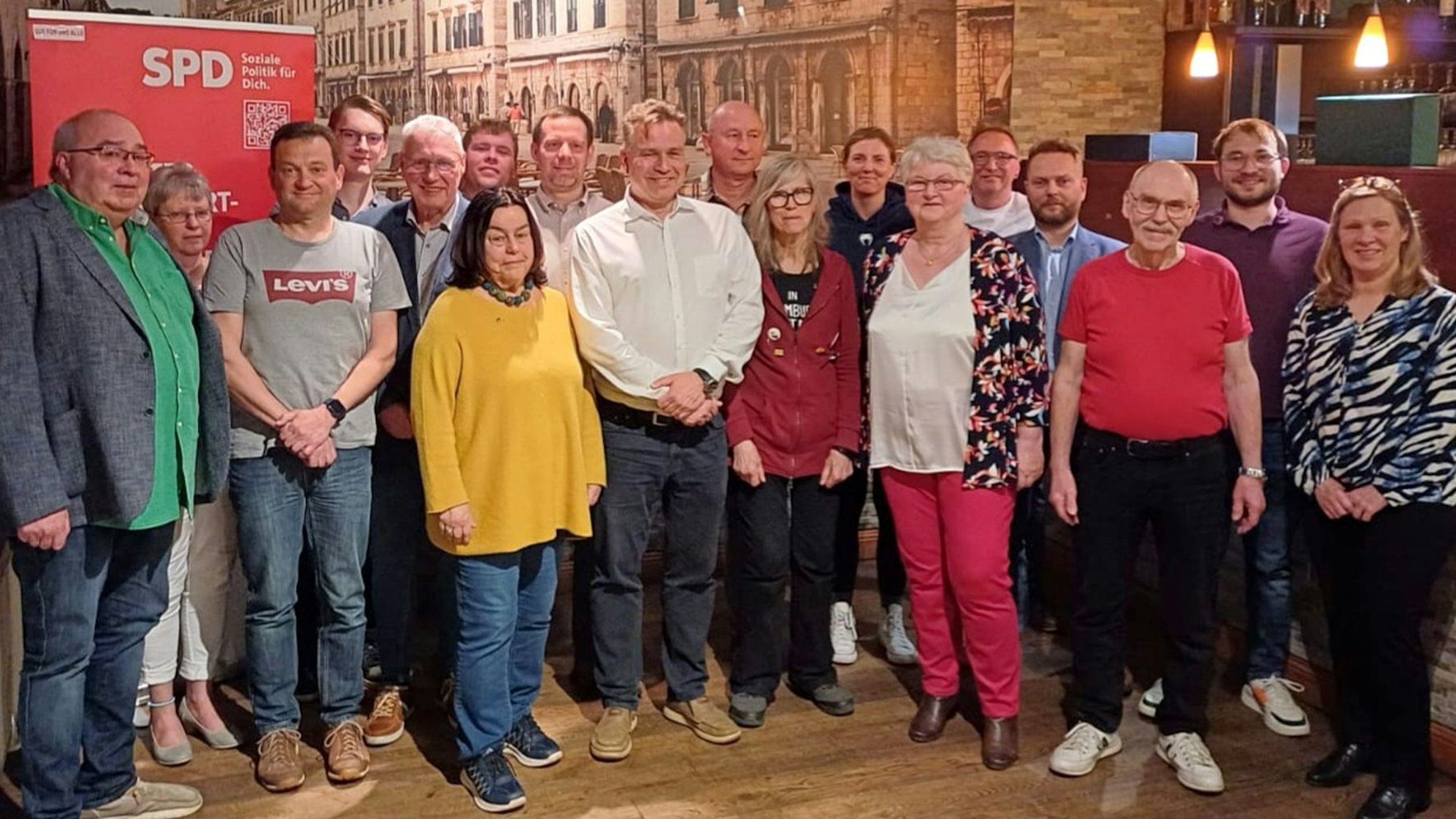 Gruppenbild der Kandidatinnen und Kandidaten des SPD-Ortsvereins Mechernich für die Kommunalwahl 2025.