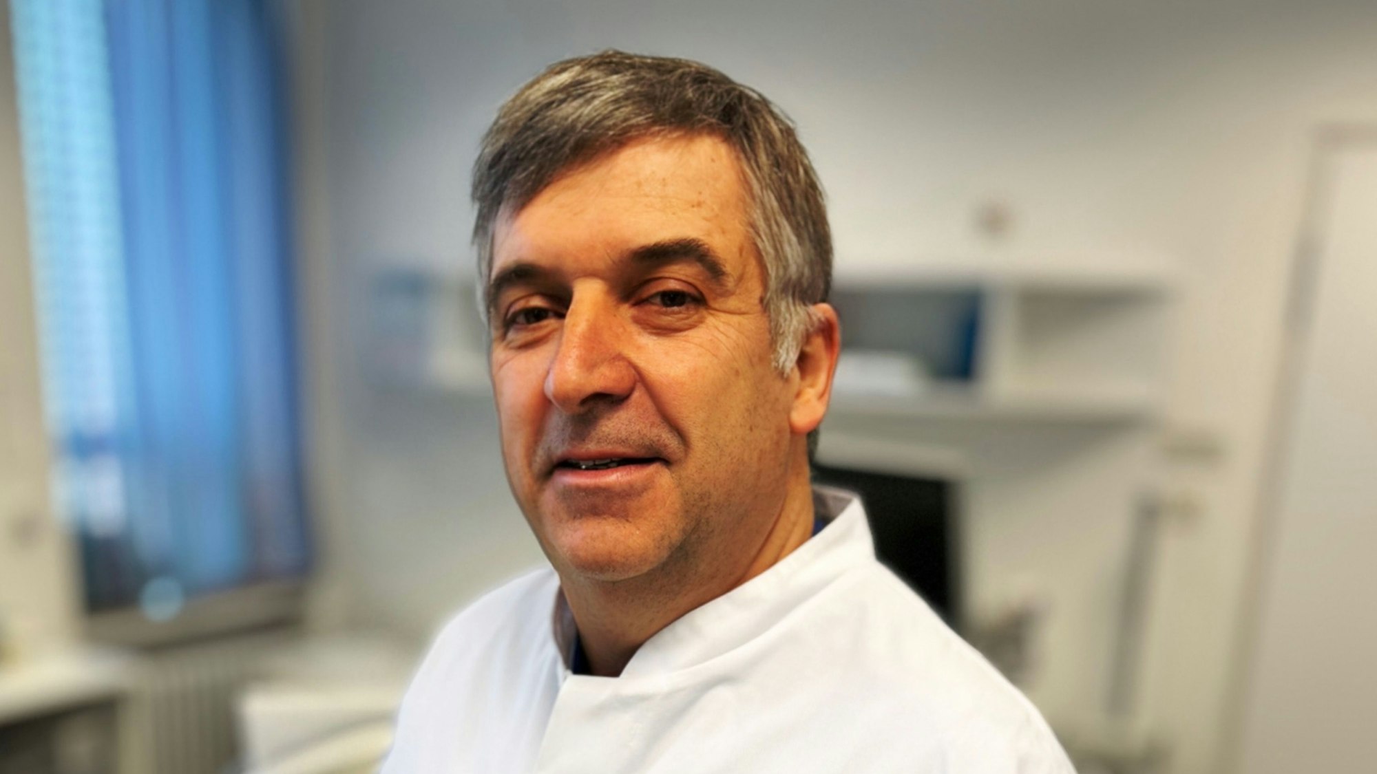 Prof. Dr. Thomas Römer, Experte für Endometriose, Chefarzt der Abteilung für Gynäkologie und Geburtshilfe am Evangelischen Klinikum Köln Weyertal.