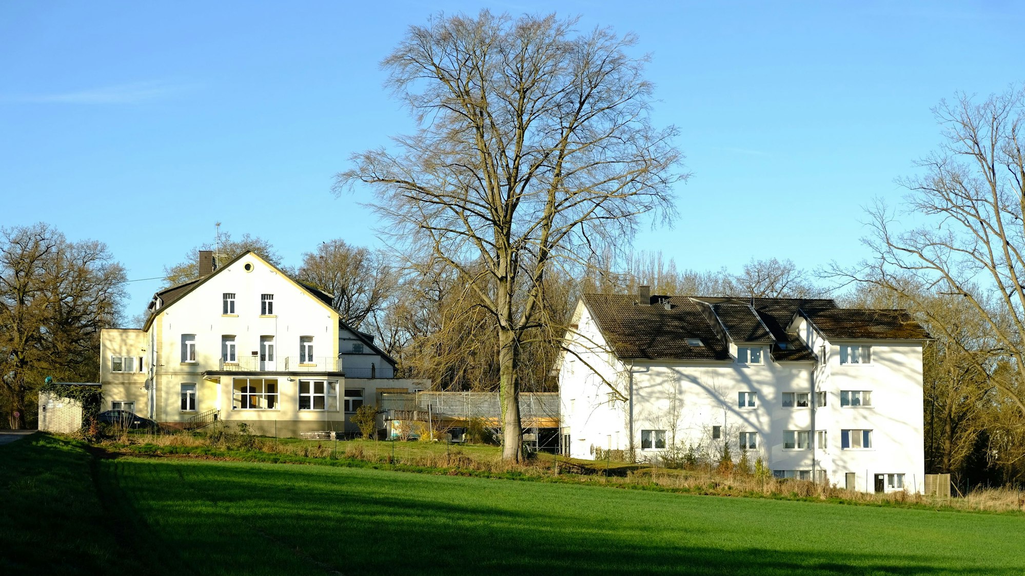 Die Gebäude der „Marisa Residenz“ in Mechernich-Kalenberg, in der sich ein Alten- und Pflegeheim befindet.