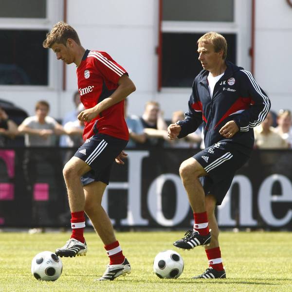 Trainer Jürgen Klinsmann und Thomas Müller beide Bayern