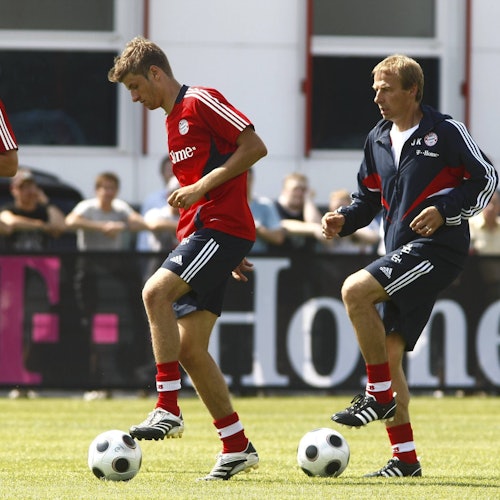 Trainer Jürgen Klinsmann und Thomas Müller beide Bayern