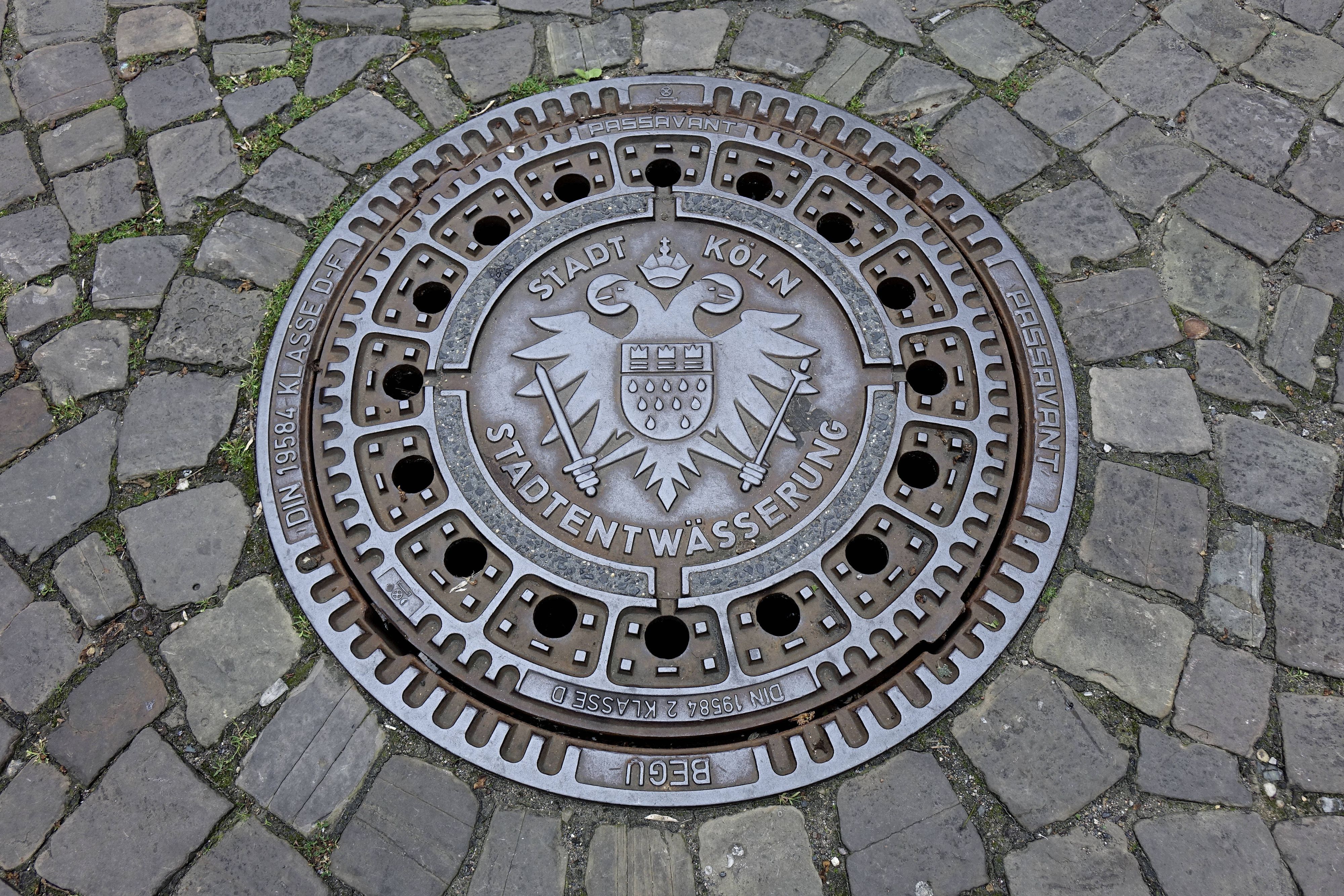 Die Kölner Stadtentwässerungsbetriebe wollen die Gebühren erneut anheben - sie decken trotzdem nicht ihre Kosten (Symbolbild).