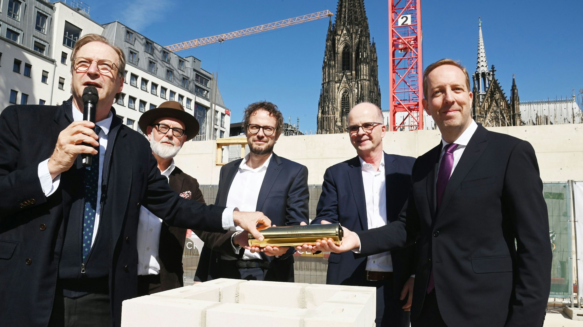 Der Baukonzern Bauwens feiert die Grundsteinlegung für sein Projekt „Goldschmied-Carré“, früher „Laurenz-Carré“