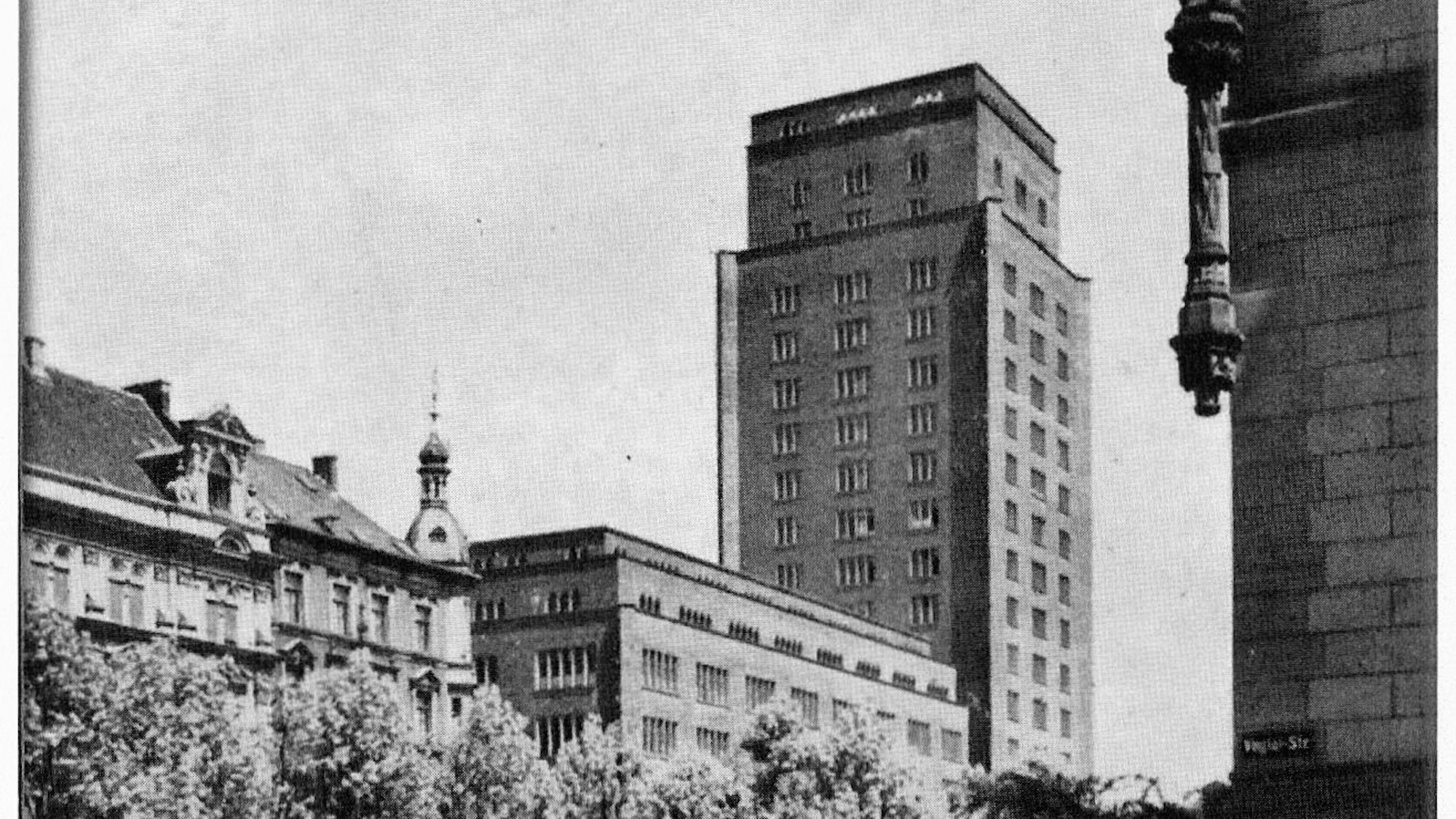 Das Hansahochhaus am Ring vor dem Zweiten Weltkrieg