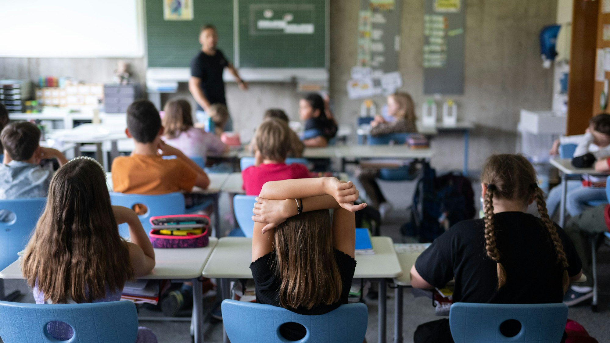 Schülerinnen der vierten Grundschulklasse