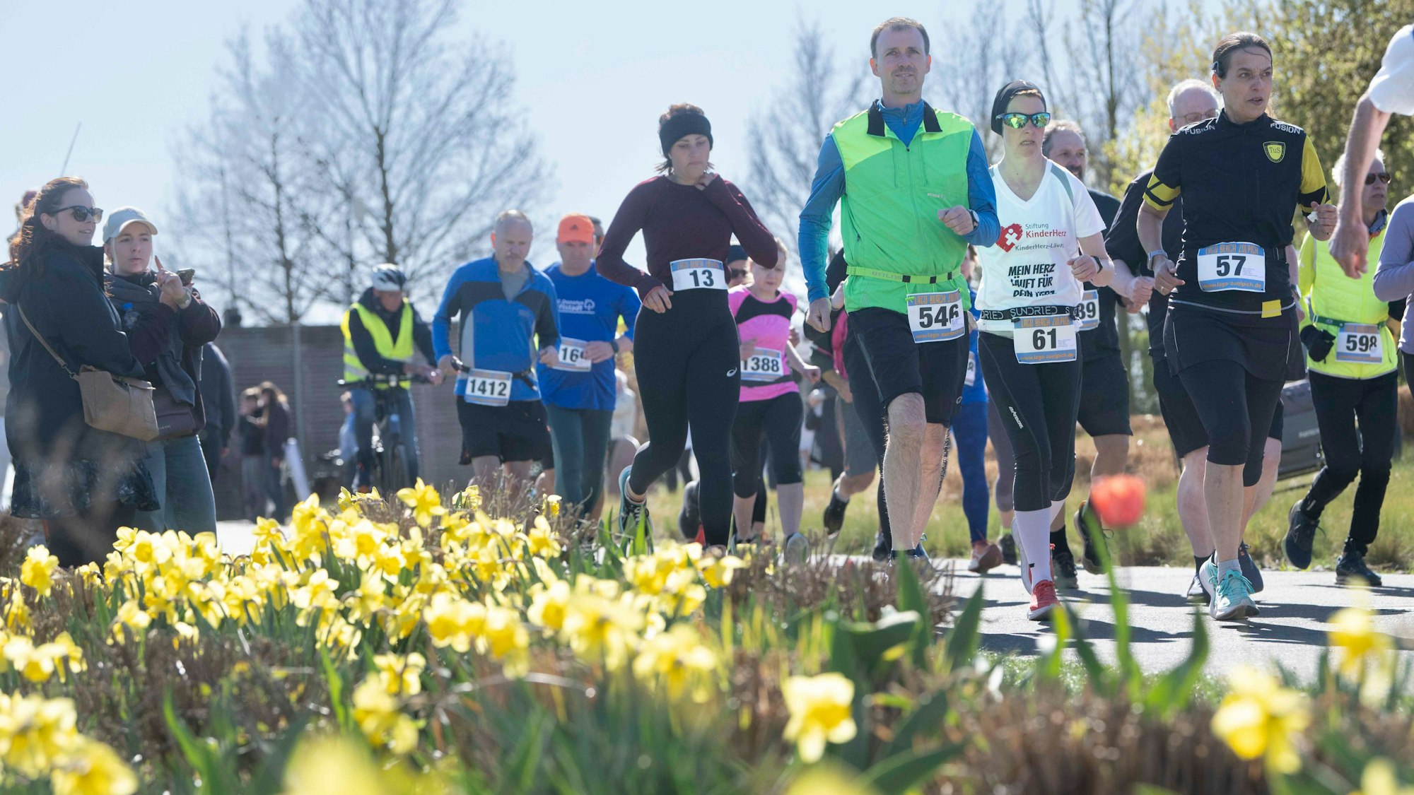 Das Bild zeigt einen Moment beim Chlodwiglauf am Seepark in Zülpich.