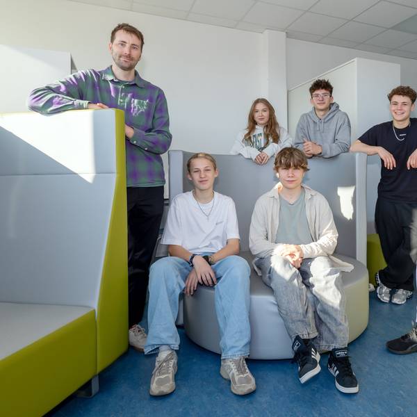 Wehrdienst für alle
Wie stehen Kölner Schülerinnen und Schüler der Heliosschule dazu.