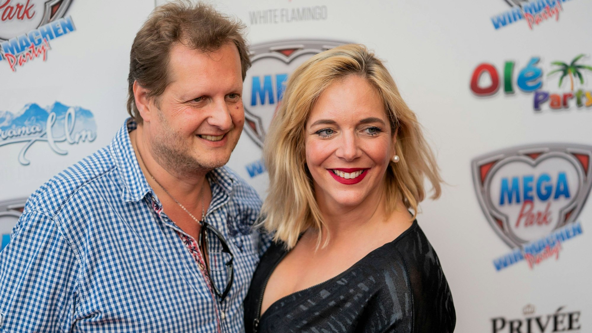 Jens Büchner und Daniela Büchner bei einem Event am Ballermann.