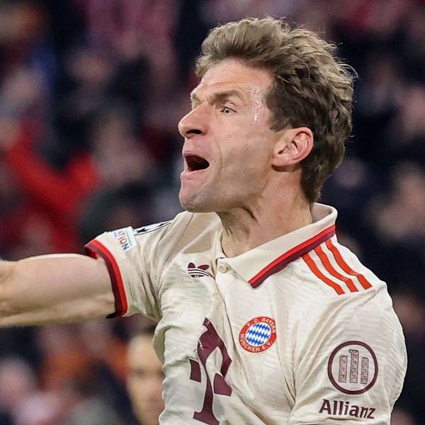 Thomas Müller jubelt und freut sich über sein Tor.