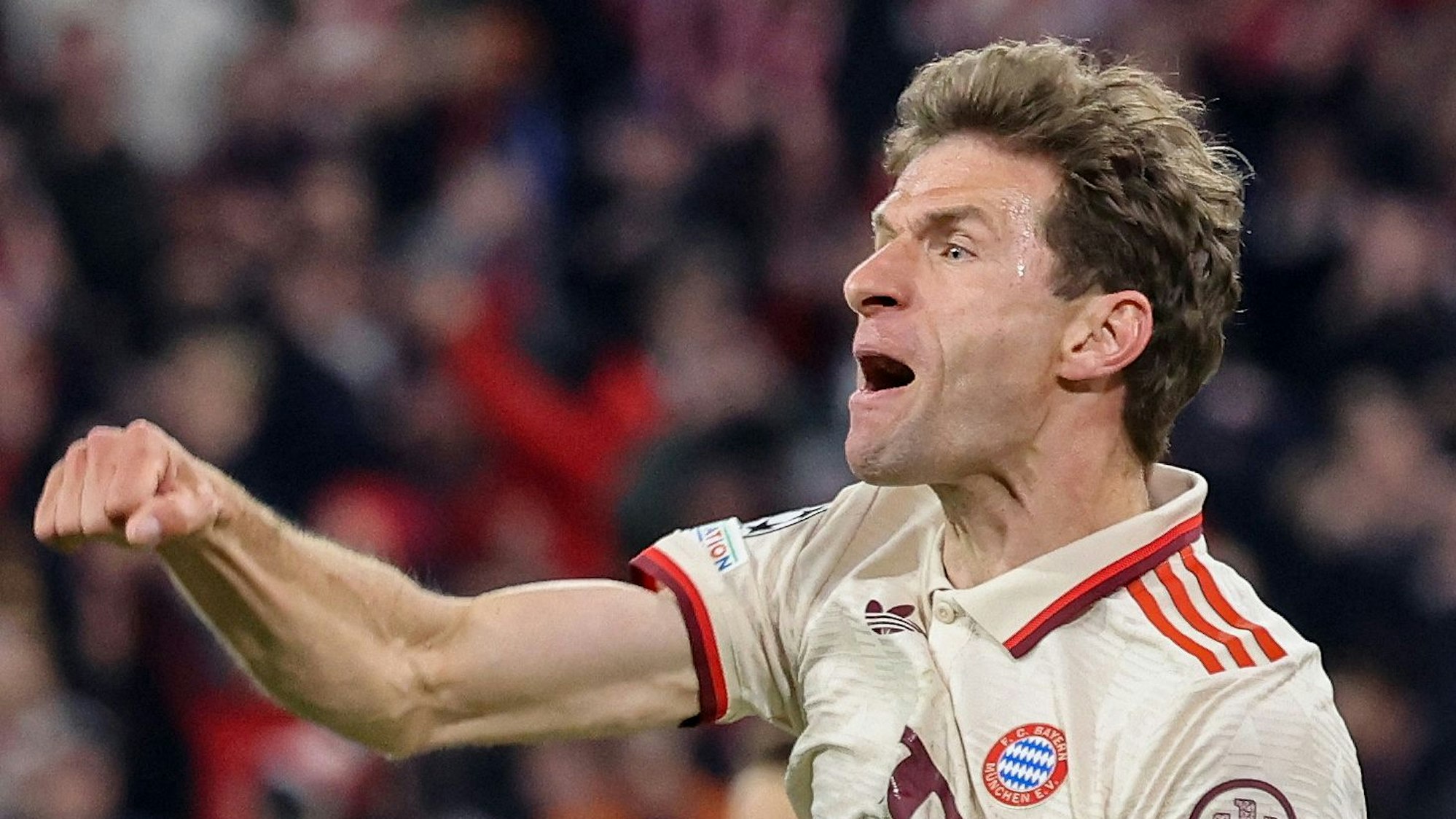 Thomas Müller jubelt und freut sich über sein Tor.