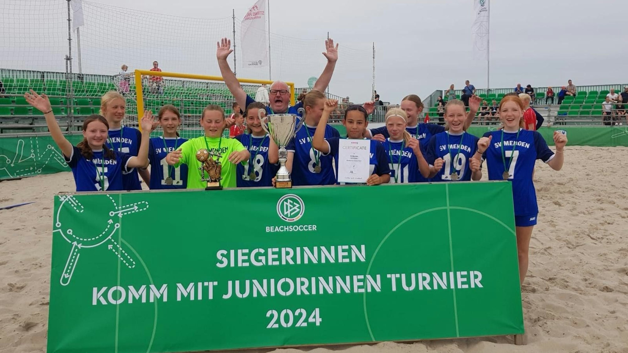 Die U-15-Juniorinnen des SV Menden.