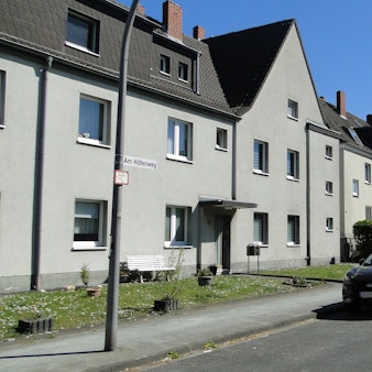 Mietshäuser aus den 1930er Jahren im Kölner Stadtteil Merkenich.