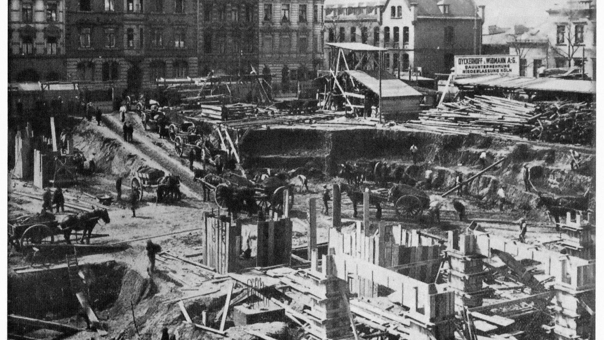 Mit Pferdekarren wurde der Aushub für das Fundament abtransportiert.
