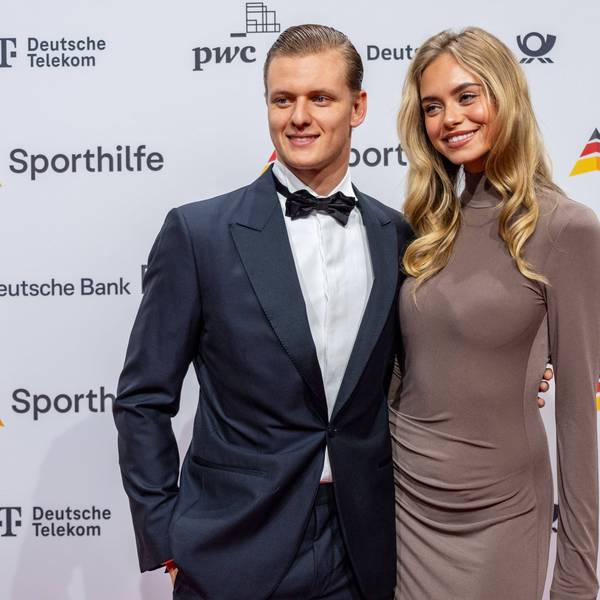 Mick Schumacher und seine Freundin Laila Hasanovic beim Ball des Sports.