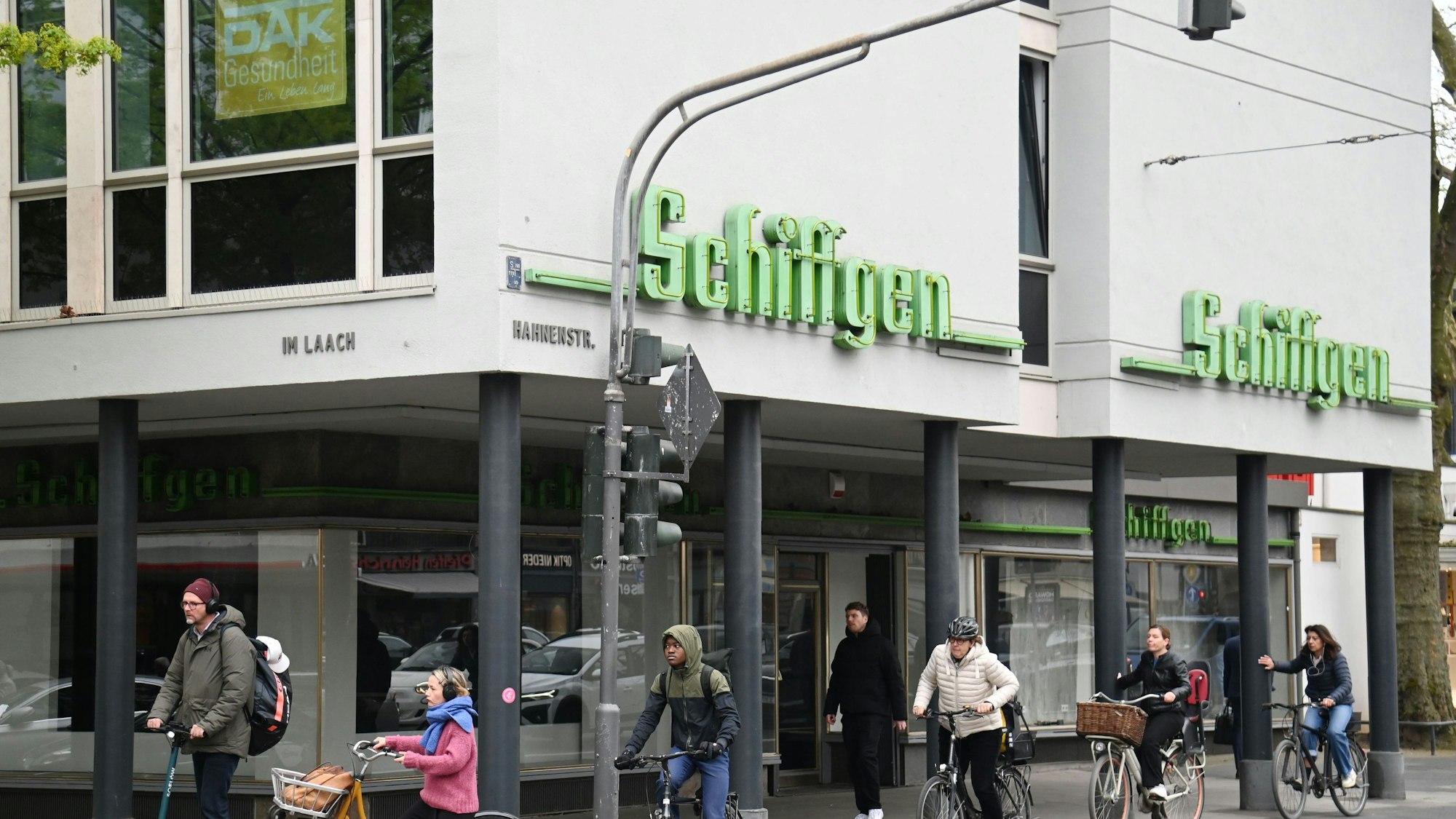 Die seit Jahrzehnten vertraute Schiffgen-Leuchtreklame wird verschwinden. Alexander Schwaiger