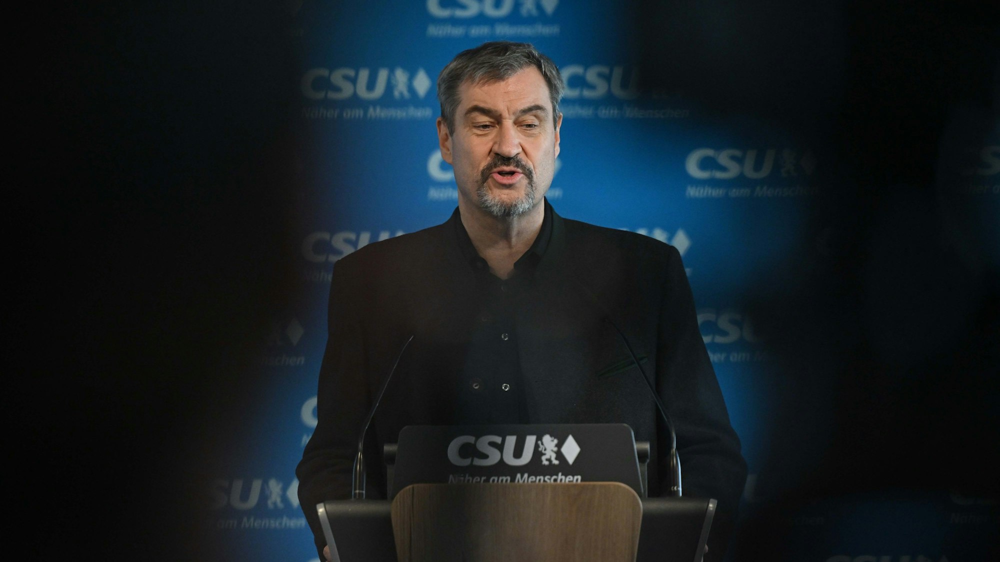 10.04.2025, Bayern, München: Markus Söder, CSU-Vorsitzender und bayerischer Ministerpräsident, gibt eine Pressekonferenz zu den Ergebnissen der Koalitionsverhandlungen in Berlin. Foto: Peter Kneffel/dpa +++ dpa-Bildfunk +++