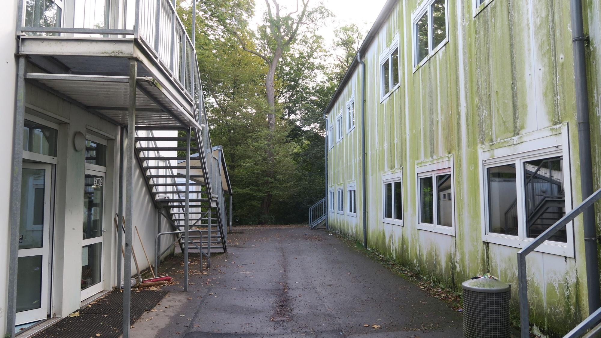 Am Standort der Container-Klassen der „Villa Hügel“ wird der Erweiterungsbau für die Gesamtschule entstehen.