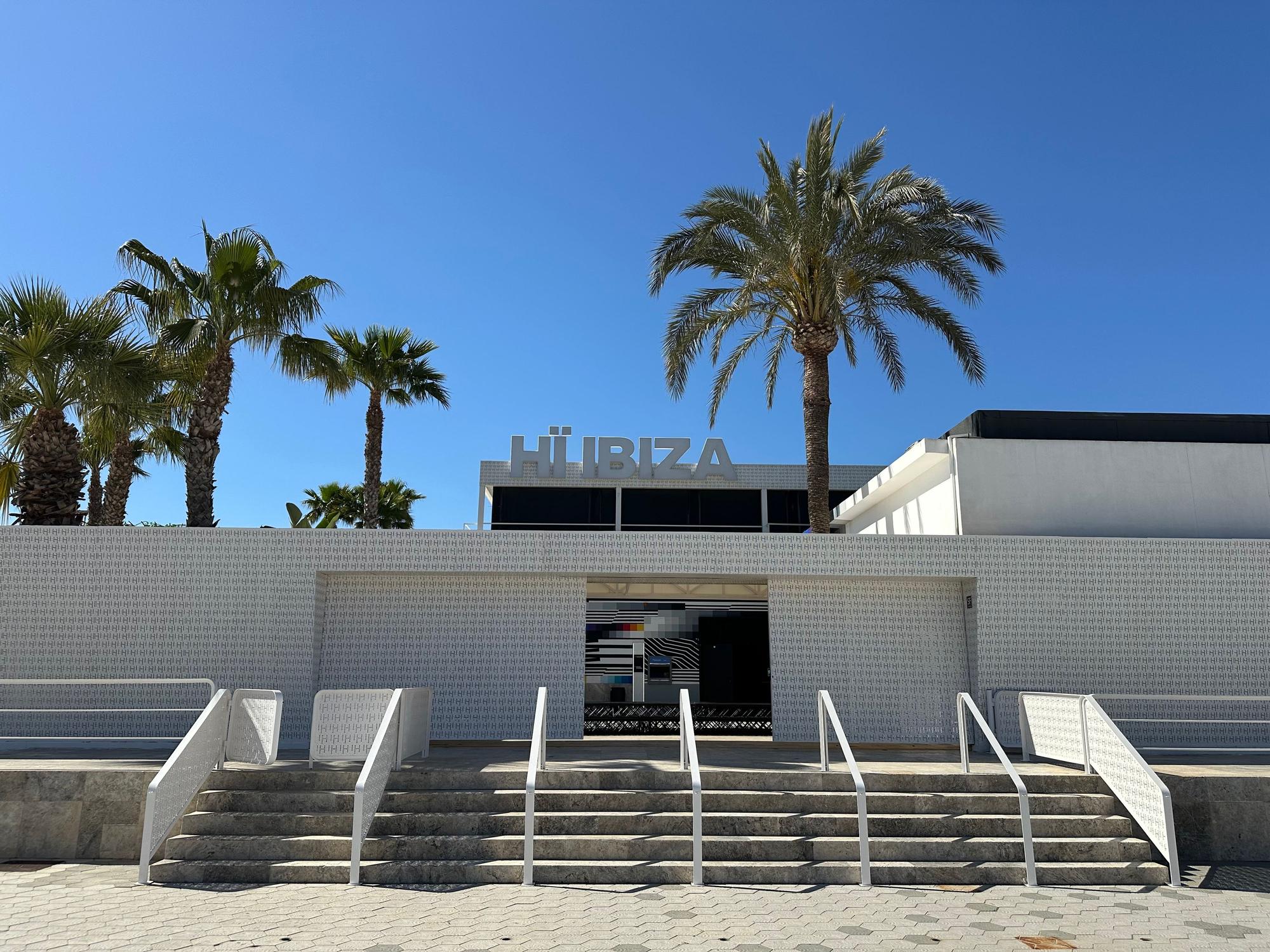 Das Fachmagazin „DJ Mag“ kürt auch 2025 die 100 besten Clubs der Welt: In diesem Jahr steht zum vierten Mal in Folge das „Hï Ibiza“ auf dem ersten Platz.