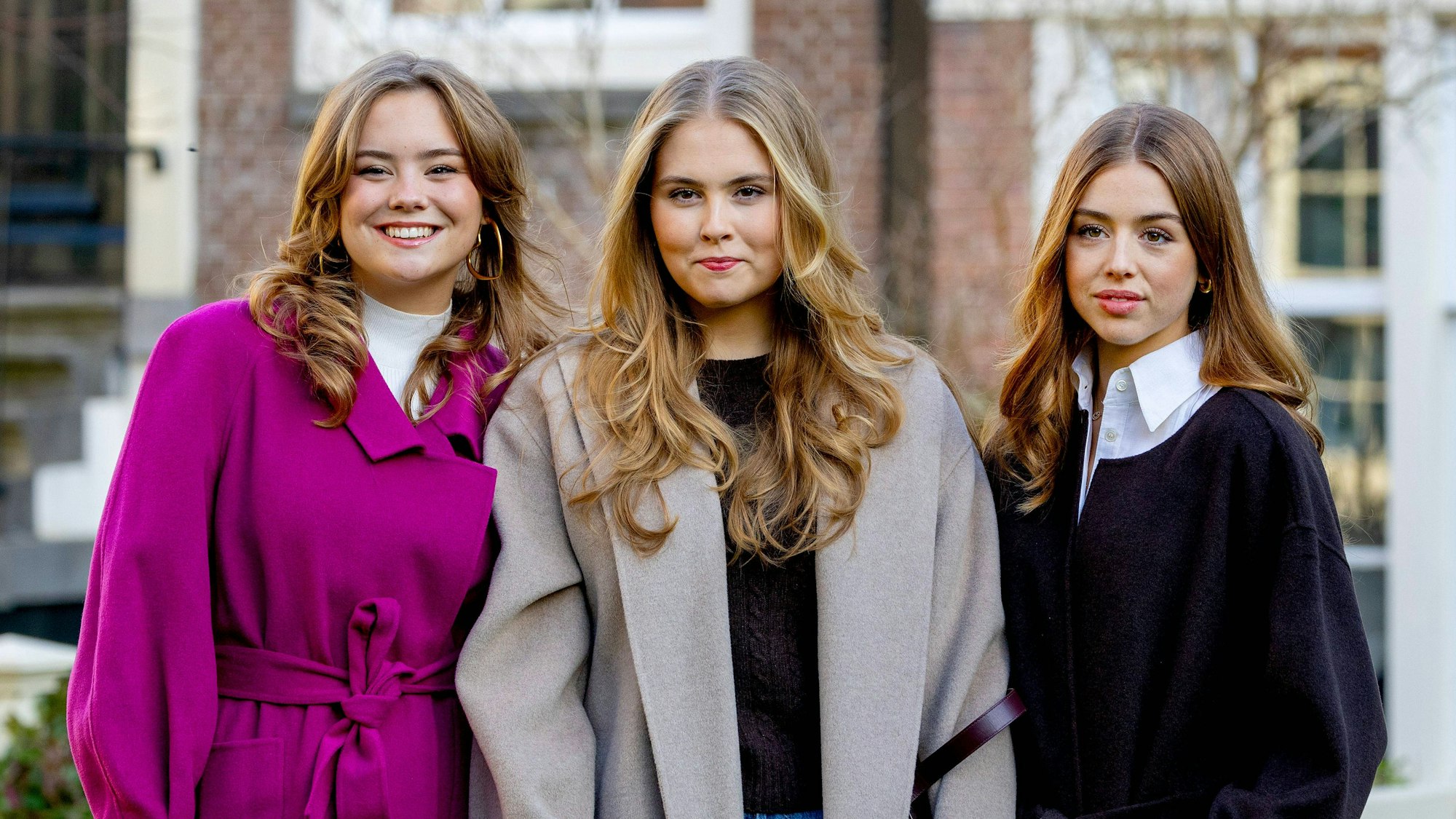 Prinzessin Ariane, Kronprinzessin Amalia und Prinzessin Alexia posieren beim jährlichen Fototermin im Begijnhof für die Medien.
