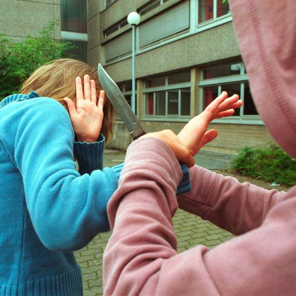Gewalt auf dem Schulhof ( gestelltes Bild): Auch Mädchen sind immer häufiger in die Auseinandersetzungen verwickelt.