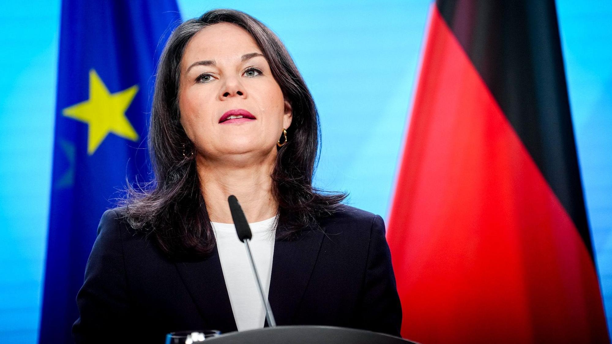 Annalena Baerbock (Bündnis 90/Die Grünen), geschäftsführende Außenministerin, gibt zum Abschluss des 16. Petersberger Klimadialogs eine Pressekonferenz.