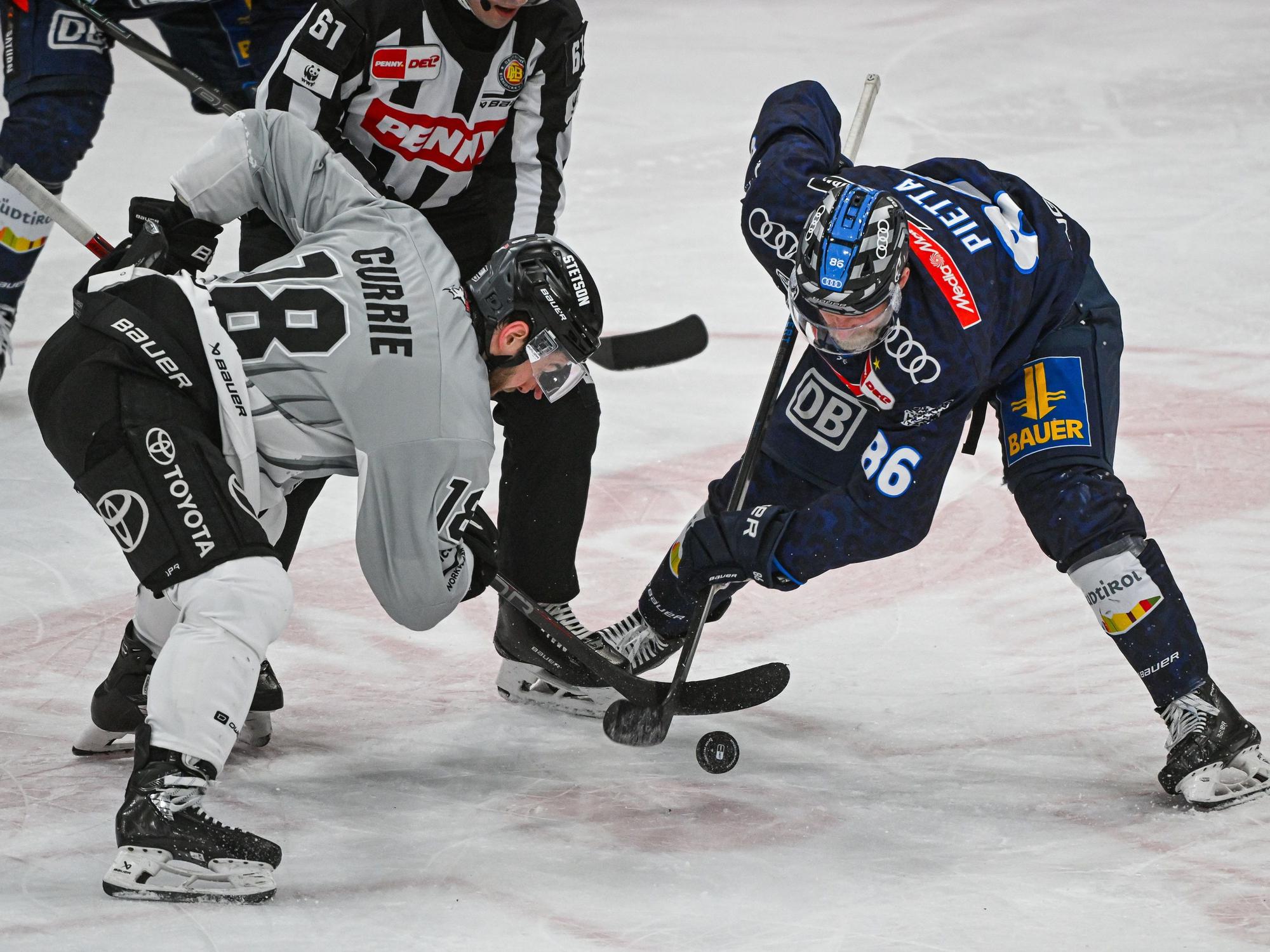 In der DEL-Playoff-Serie gegen Ingolstadt mussten die Kölner Haie nach einer 0:3-Niederlage ein weiteres Spiel einplanen.
