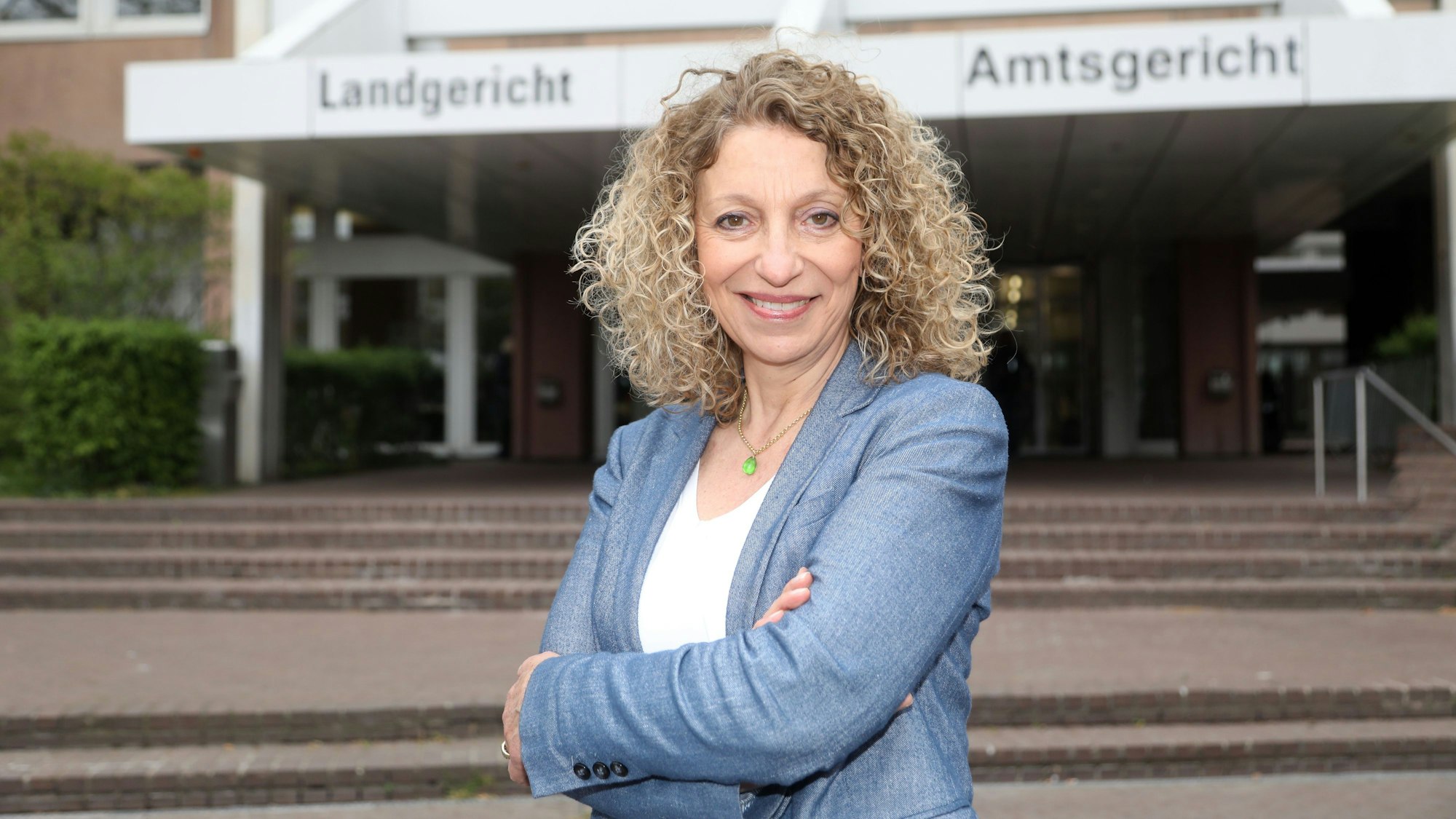 10.04.2025, Köln: TV-Staatsanwältin (RTL Strafgericht) und Strafverteidigerin Funda Bicakoglu. Foto: Arton Krasniqi