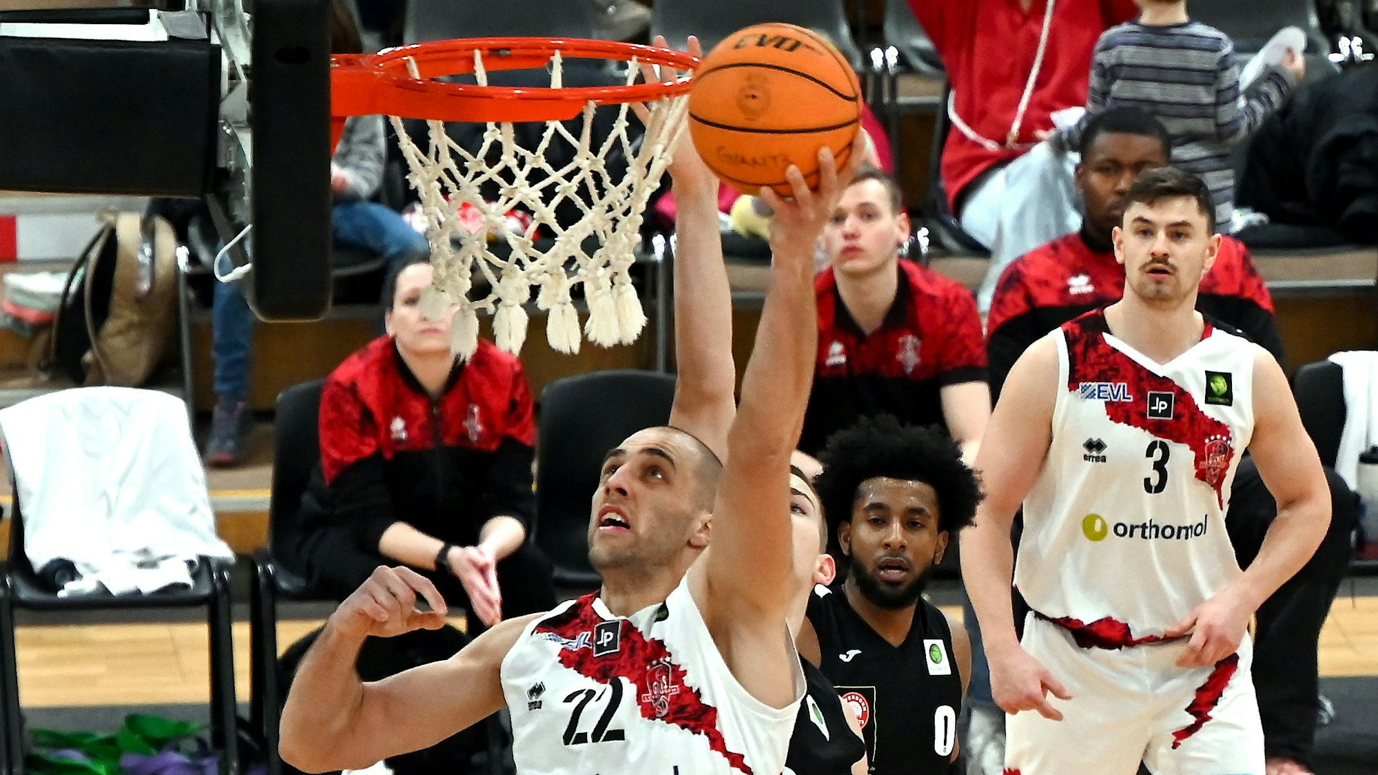 08.02.2025, Basketball-Bayer Giants Lev-Paderborn
Dennis Heinzmann (Bayer)
Foto: Uli Herhaus