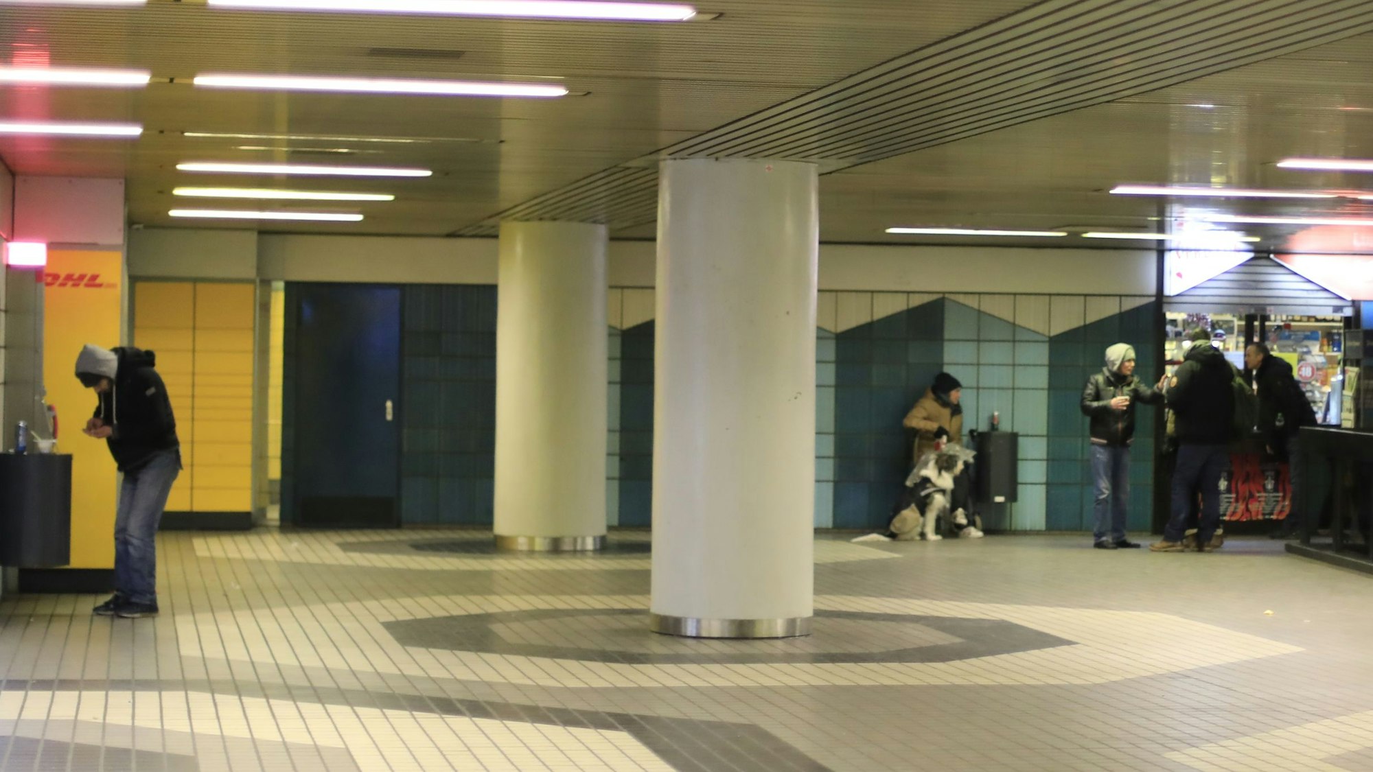 Friesenplatz Junkieszene