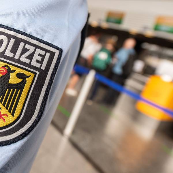 Bundespolizei am Flughafen Köln/Bonn (Symbolbild)