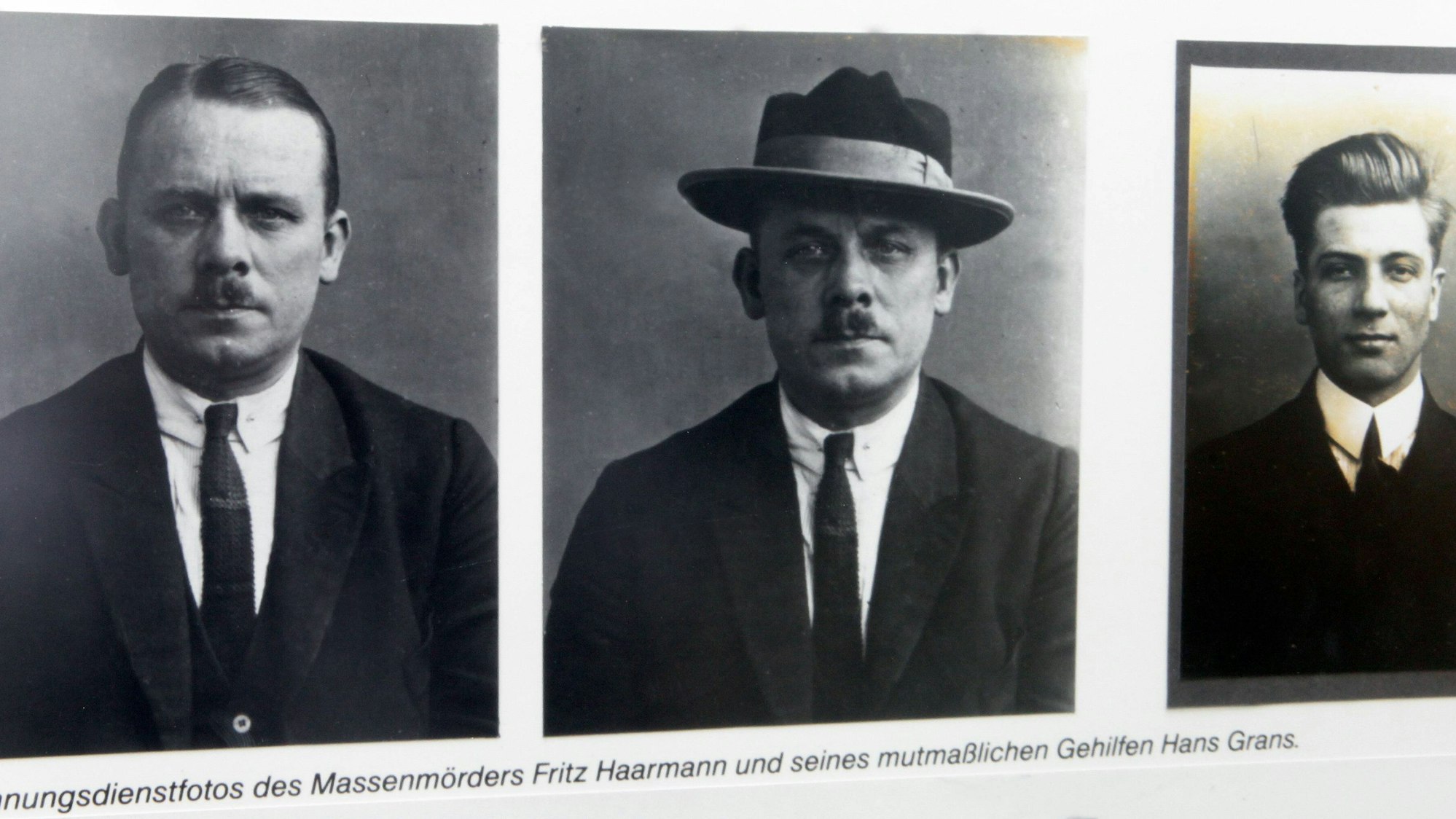 Erkennungsbilder der Kriminalpolizei zeigen Fritz Haarmann und seinen mutmaßlichen Gehilfen und Geliebten Hans Grans.