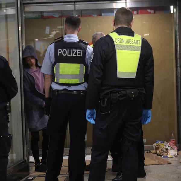 Mit gemeinsamen Streifenteams wollen Polizei, Ordnungsamt und KVB die Drogen-Hotspots sicherer machen.