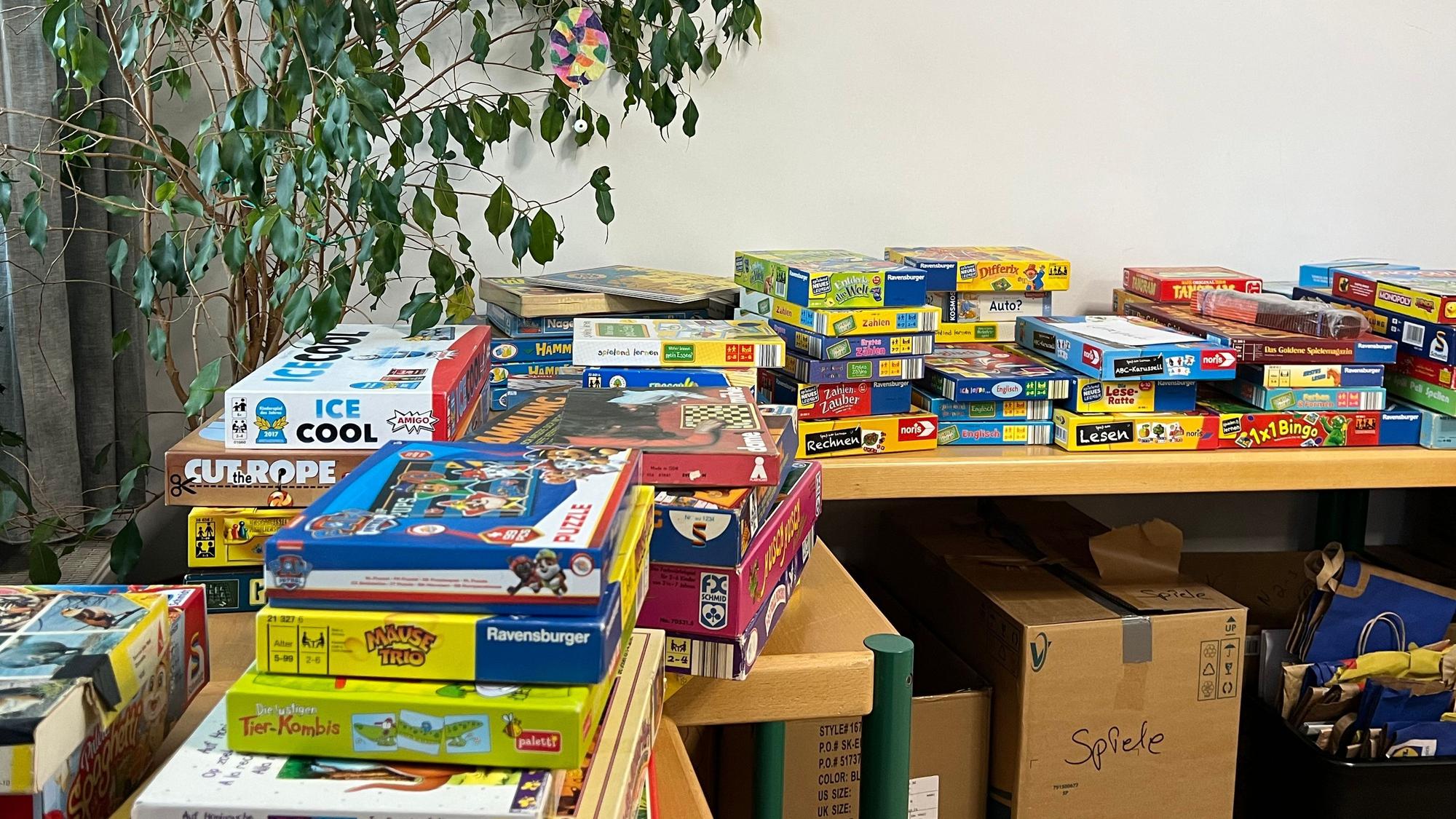Am Dienstagnachmittag fand im Manforter Nachbarschaftszentrum eine Spieletauschbörse statt.
