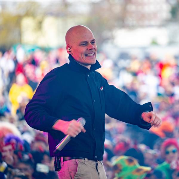 27.02.2025, Köln: Cat Ballou singen vom kölsche Gefühl. Weiberfastnacht wird auch im Tanzbrunnen gefeiert. Foto: Uwe Weiser