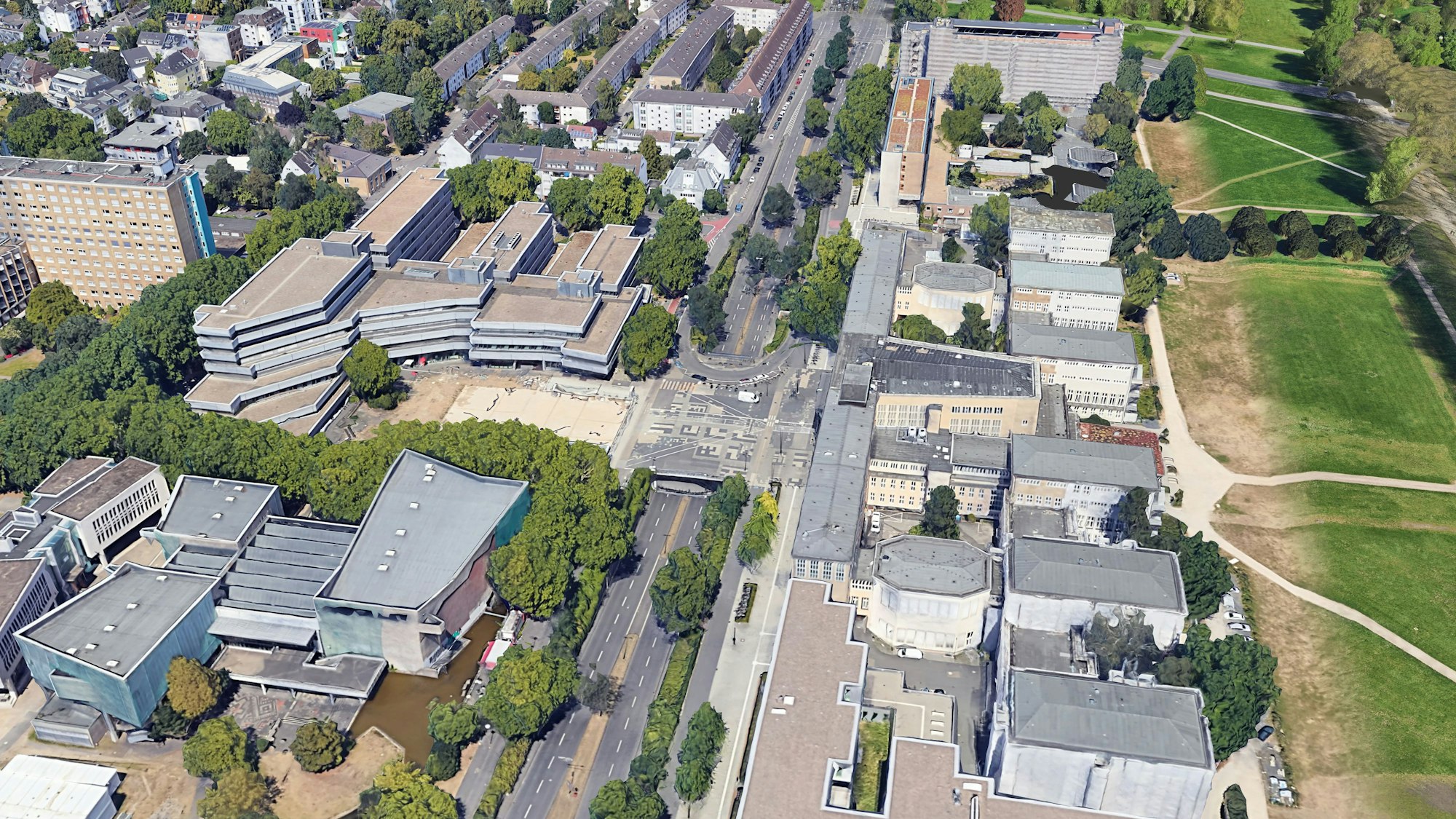 Der Tunnel unter dem Albertus-Magnus-Platz an der Universitätsstraße.