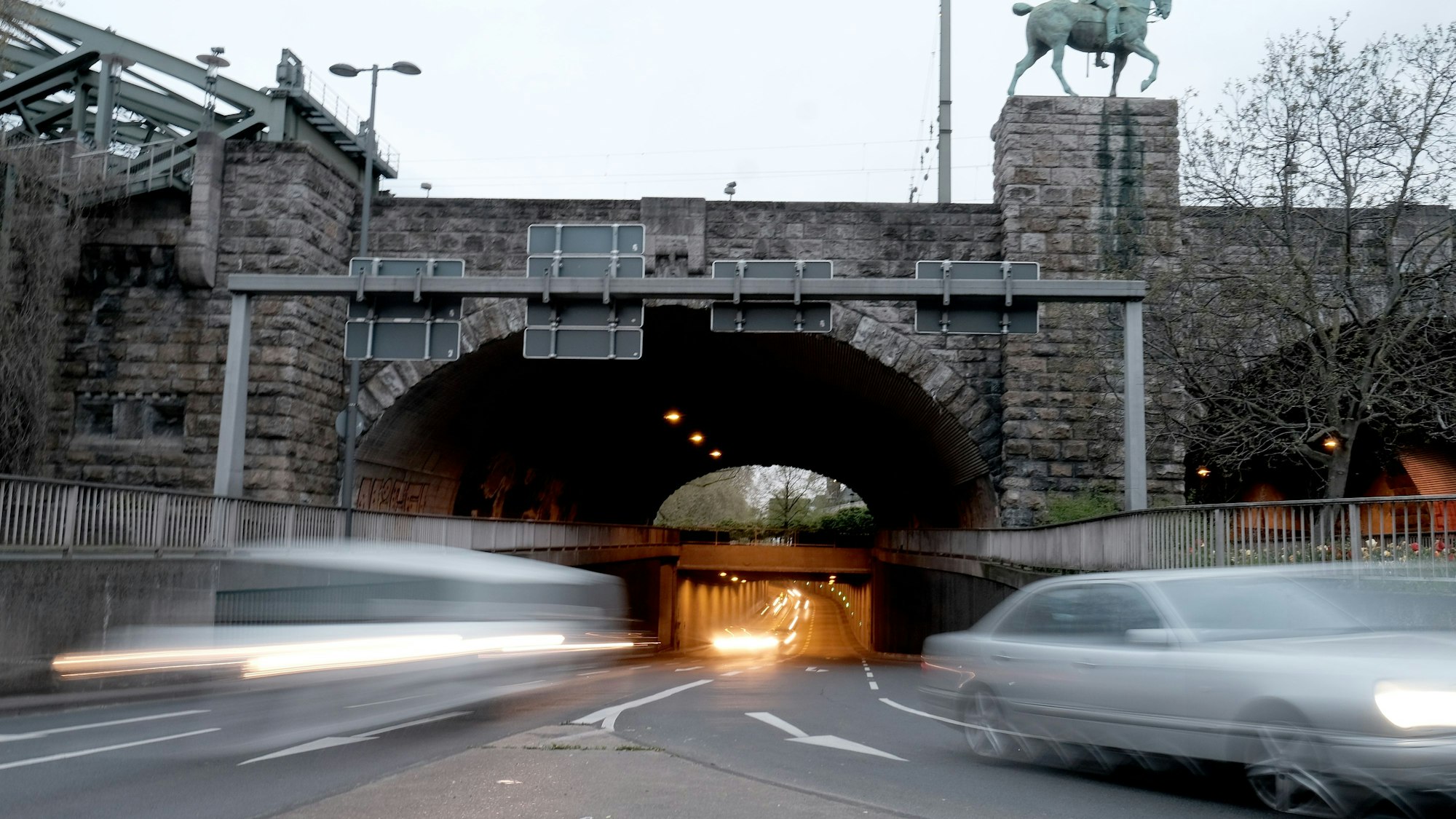 Der Rheinufertunnel in Köln