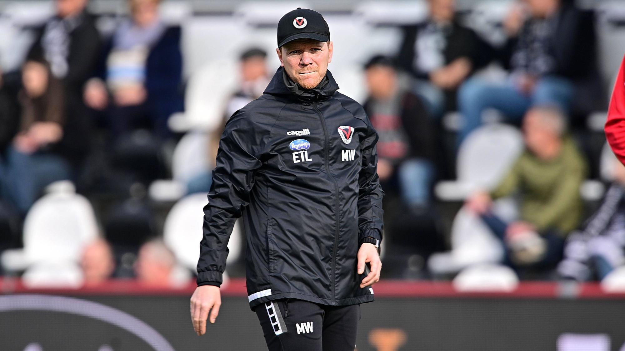 22-02-2025 / pmk / NK103086 Fussball/Herren 3.Liga Saison 2024/2025 Sportclub-Arena / Verl SC Verl - SC Viktoria Koeln Marian WILHELM -CO-Trainer- Viktoria Koeln *** 22 02 2025 pmk NK103086 Soccer Men 3 League Season 2024 2025 Sportclub Arena Verl SC Verl SC Viktoria Koeln Marian WILHELM CO Coach Viktoria Koeln
